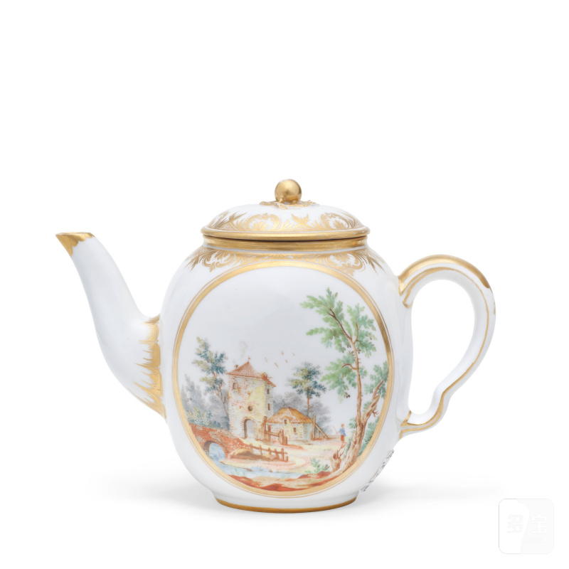 A Sèvres hard-paste porcelain teapot and cover (théière 'Calabre'), dated 1773 - 图3